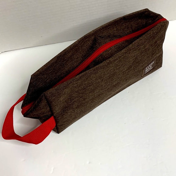 Every Man Jack | Brown Canvas Zipper Travel Bag With Handle | Toiletry Hike Bag - Picture 2 of 7